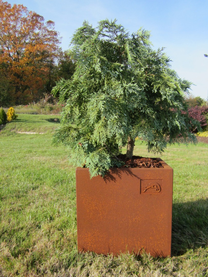 Pot de fleur corten cubique 2