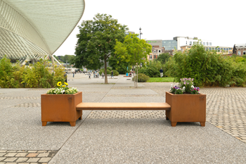 Banc entre 2 bacs de fleurissementM