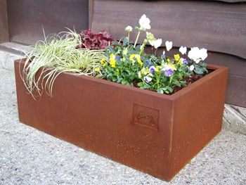 Pot de fleur corten rectangualire bas 2