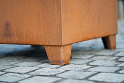 Pot de fleur corten